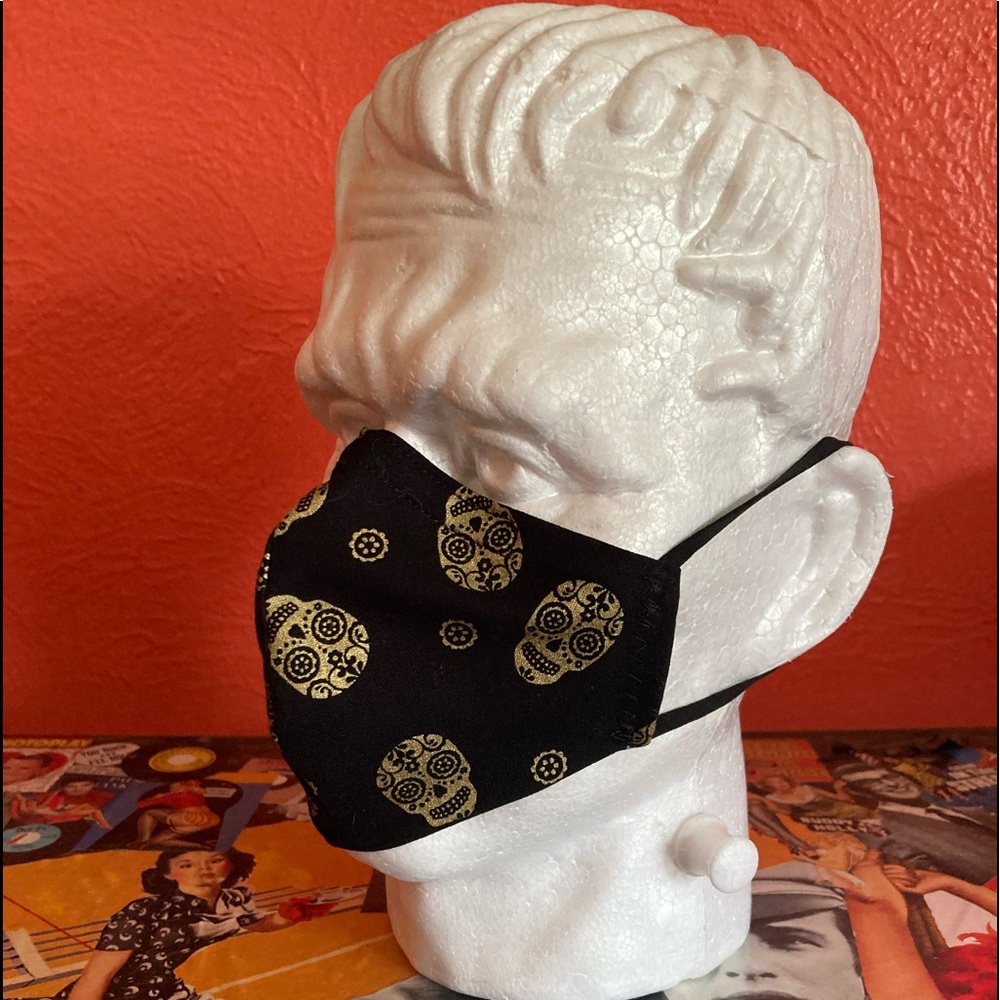 🎃Halloween Mask w/nose wire adjustable ear loops